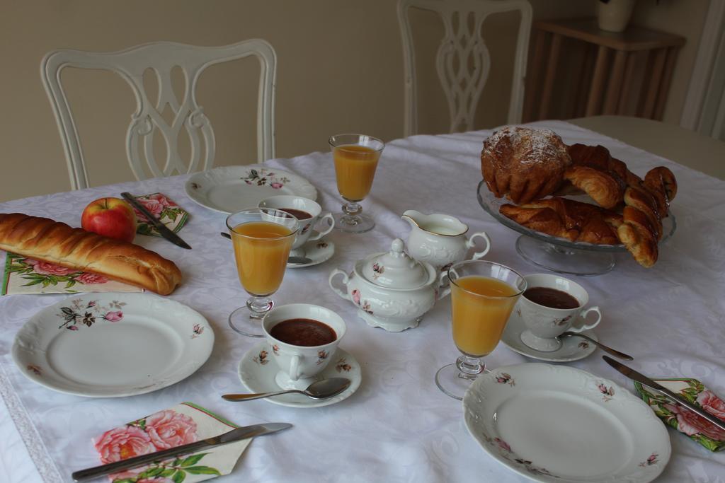 Le Clos Des Roses Saint-Règle Habitación foto