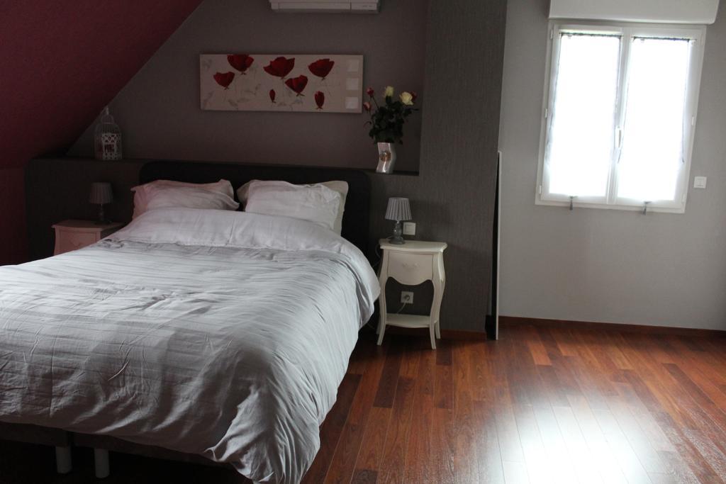Le Clos Des Roses Saint-Règle Habitación foto